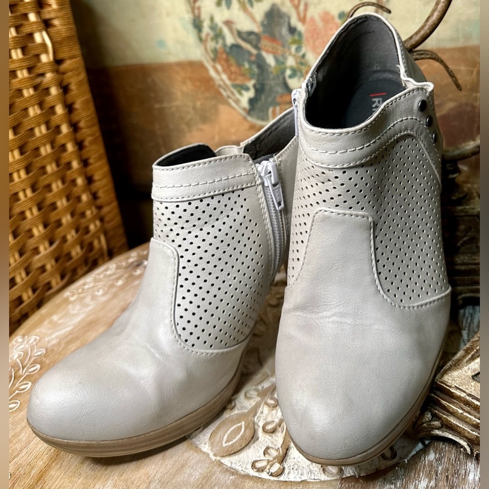 EUC Rialto Pete Perforated Ankle Booties in Light Gray (off white) Size 6.5